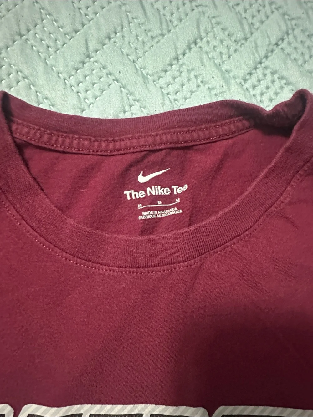 Nike Men's Maroon Logo Short Sleeve Tee size medium